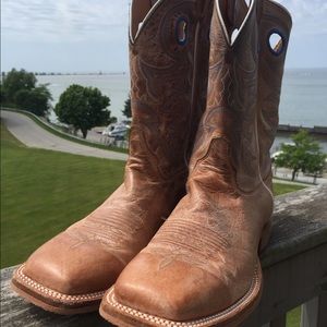 Men’s leather Justin boots
